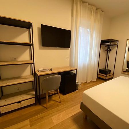 Foresteria Dansi Varese Bagian luar foto